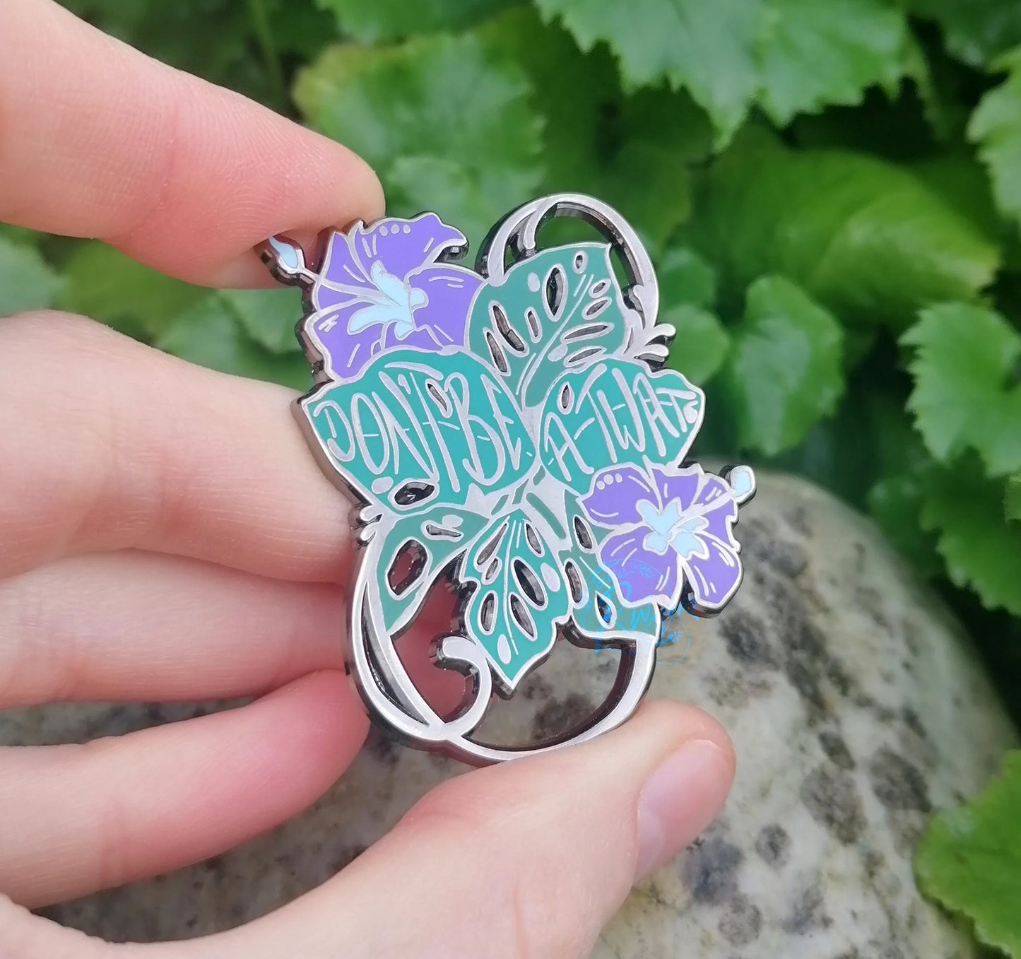 Leafy Don't Be A Twat Hard Enamel Pin