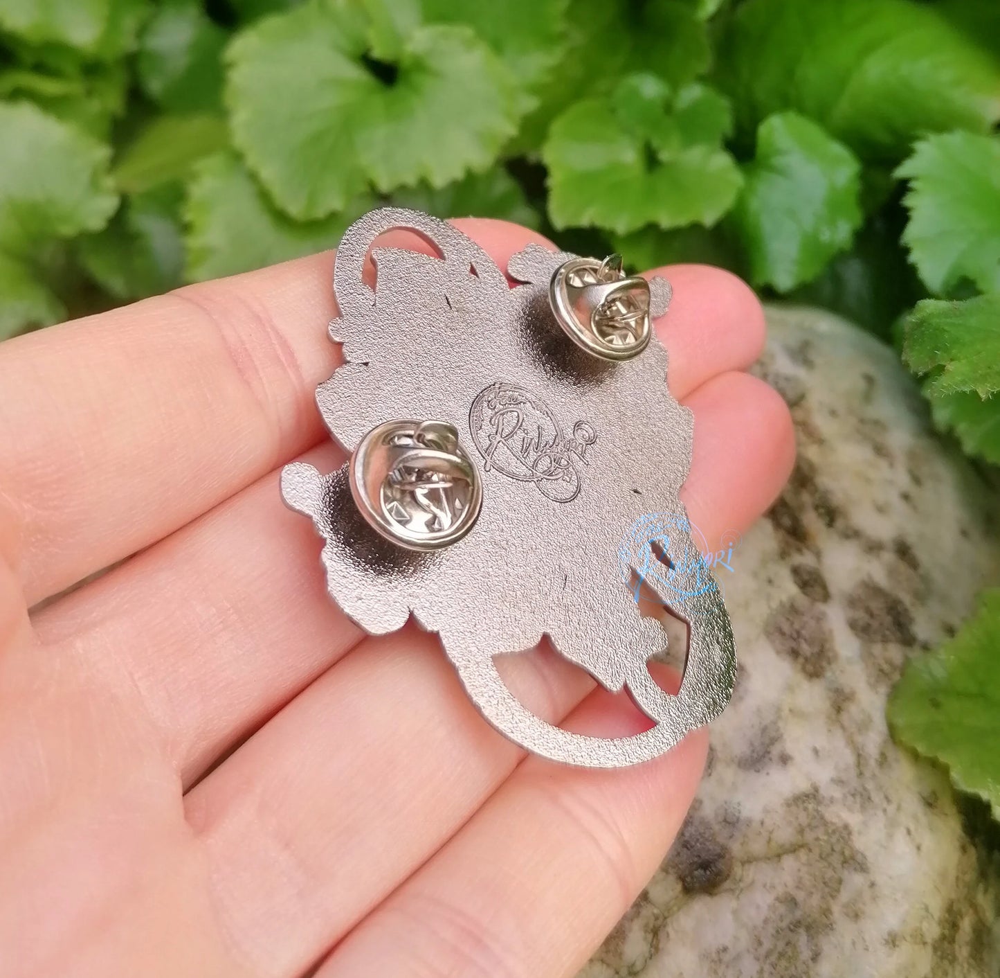 Leafy Don't Be A Twat Hard Enamel Pin