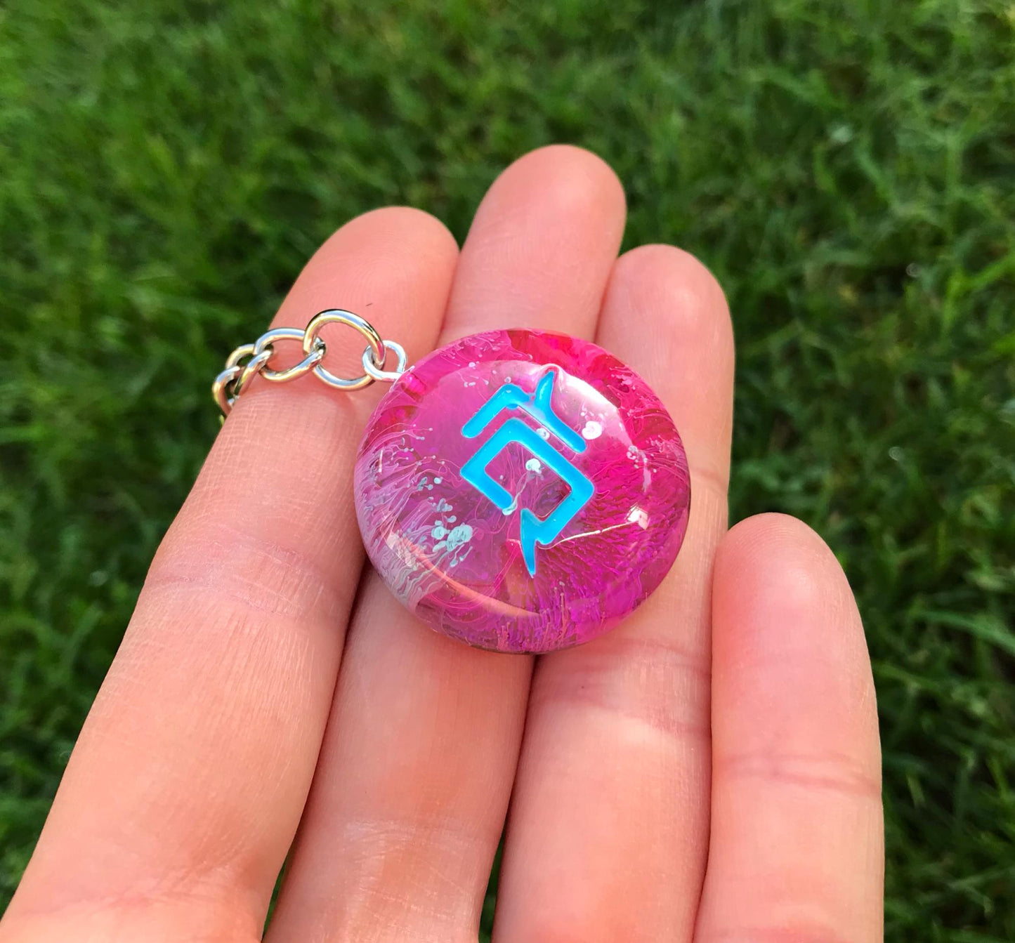 FFXIV Astrologian Healer Role Job Stone - Hot Pink